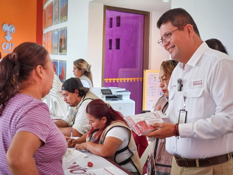Luis Lauro Reyes acompaña a familias en el CRIT Altamira y entrega apoyos para gastos médicos 