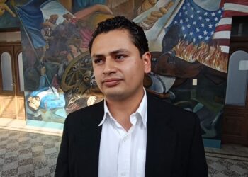 Regidor Enrique Silva propone fortalecer políticas juveniles y reformas al Reglamento de Diversiones