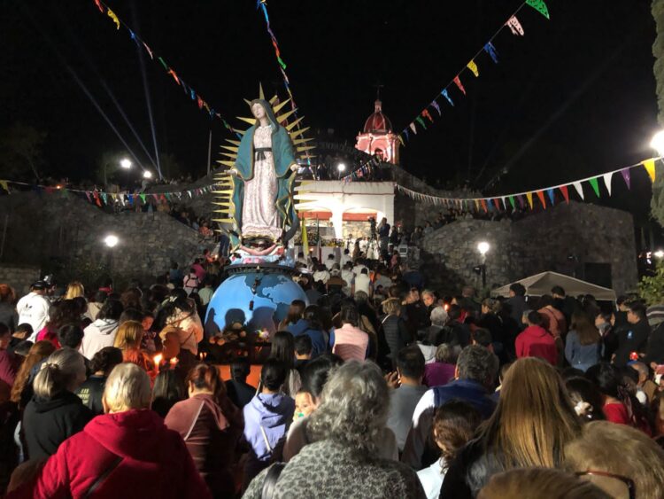 Miles de familias celebran las tradicionales Mañanitas a la Virgen de Guadalupe en el Santuario de Victoria