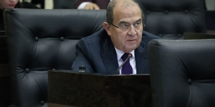 Resalta Víctor García enfoque en salud dentro del Paquete Económico 2026 