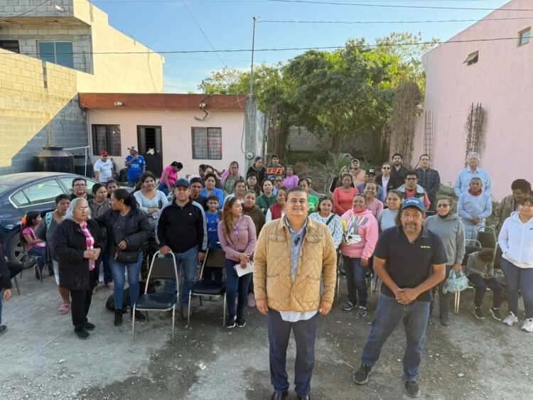 Óscar Narváez sigue recorriendo las colonias de Ciudad Victoria con paso firme y trabajo cercano a la gente