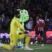 Chivas gana sobre la hora y se mantiene como líder del torneo
