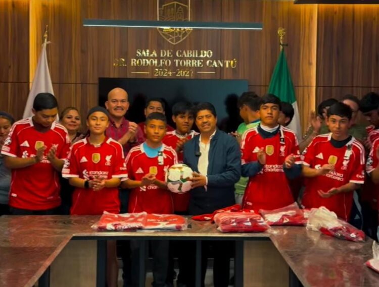 Apoya Alcalde de Jaumave al equipo juvenil de la Liga de Fútbol Copa UAT
