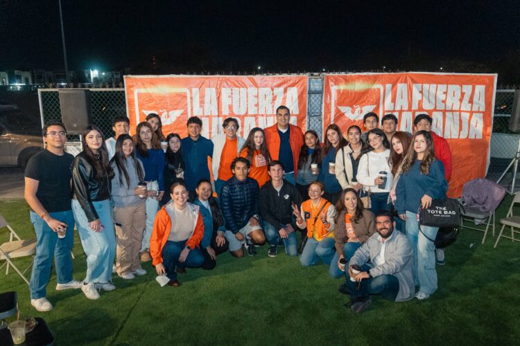 Roberto Lee se reúne con jóvenes Matamorenses
