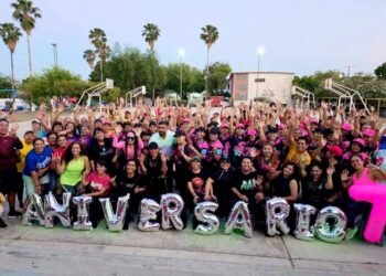 Festín de Aniversario 7 para el Club de Laura Domínguez 