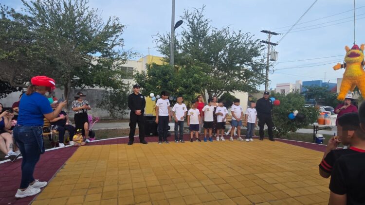 Guardia Estatal entrega juguetes y celebra a niños y niñas de Matamoros