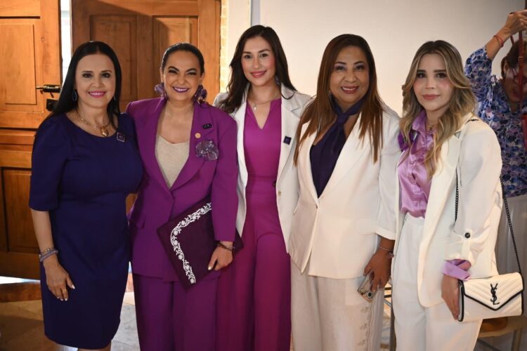 Senadora Olga Sosa comparte con mujeres líderes de la frontera la aprobación de la homologación del feminicidio