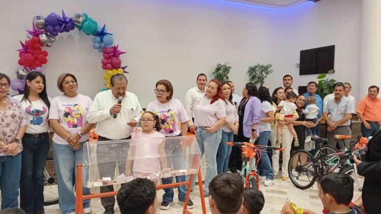 SNTE Sección 30 celebra el Día del Niño