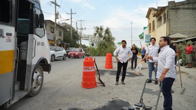Juanjo Salazar exige solución de fondo a la crisis de baches en Ciudad Victoria