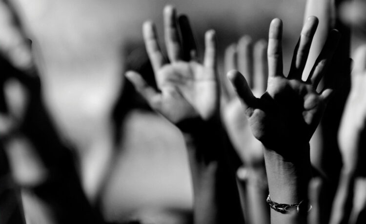 Denuncian violaciones a derechos humanos de connacionales en USA: Morena