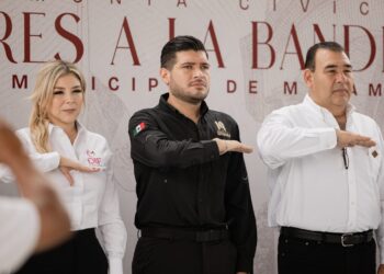 Impulsa Beto Granados valores cívicos y equipamiento escolar