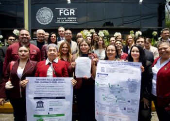 Morena Nuevo León presenta denuncia ante la FGR contra Samuel García y Mariana Rodríguez