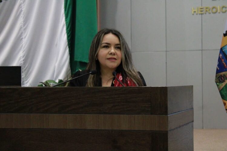 Fortalece Elvia Eguía reforma en beneficio de tecnología, informatica e IA