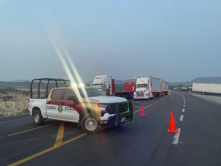  Continúa cerrada Carretera Rumbo Nuevo