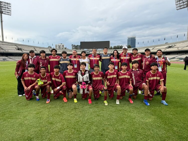 Reafirma Mónica Villarreal su compromiso con el deporte y la juventud