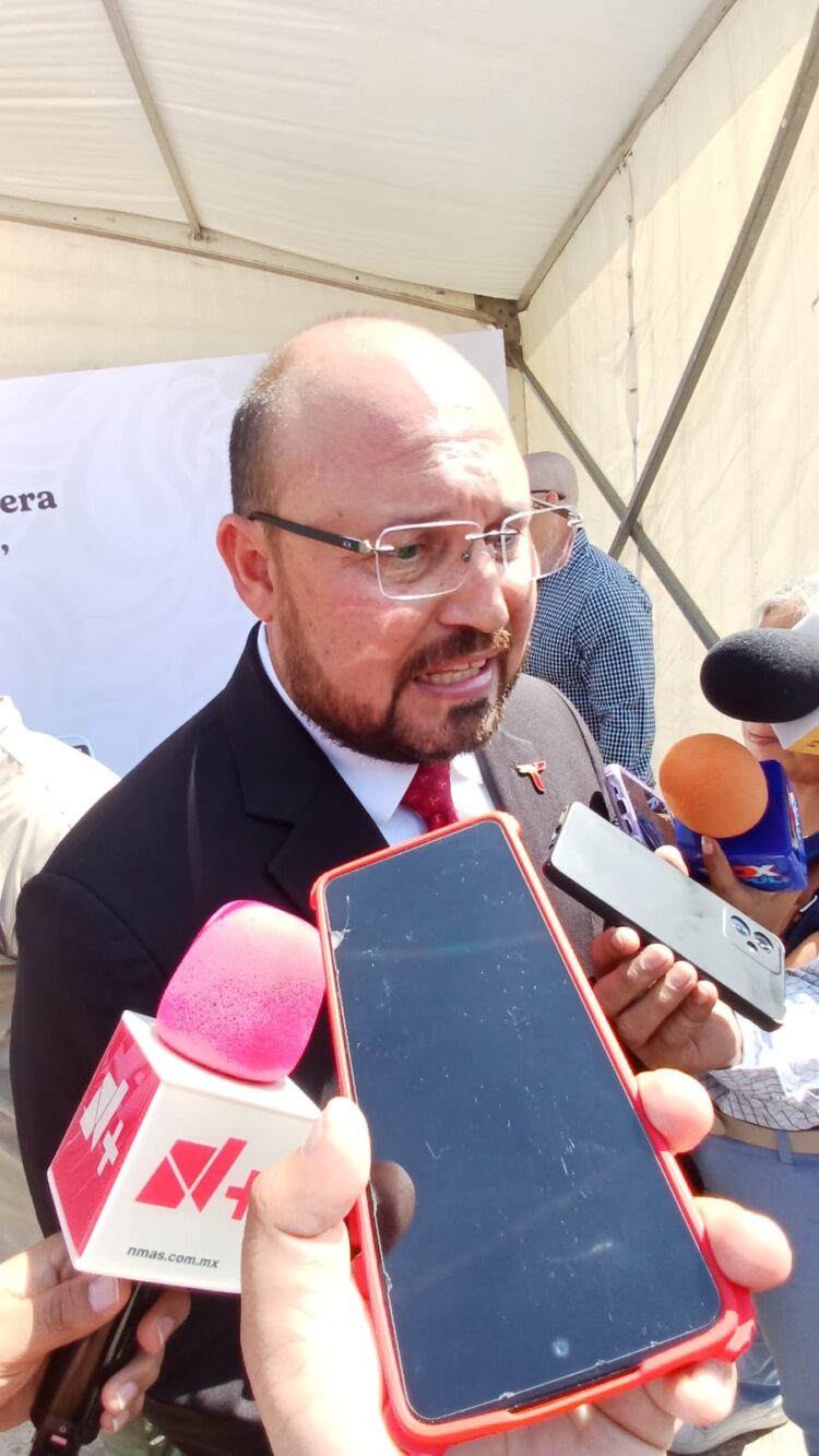 Secretario general de gobierno no se distrae del trabajo por Tamaulipas; responde Héctor Villegas a Mario López