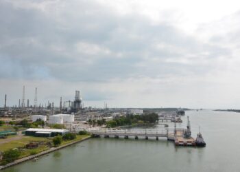 Aclara PEMEX mancha de crudo en el Pánuco   