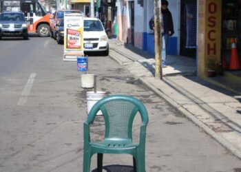 Fortalecen Ley de Tránsito para evitar obstrucciones de espacios de estacionamiento
