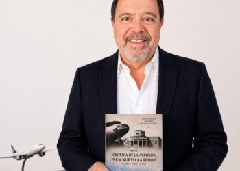 Presenta Raúl S. Llamas Crónica de la Aviación en Nuevo Laredo Obra que Rescata Más de un Siglo de Historia Aeronáutica