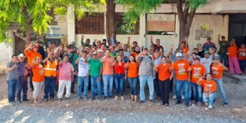 Laura Limón refrenda compromiso con el departamento de jardines 