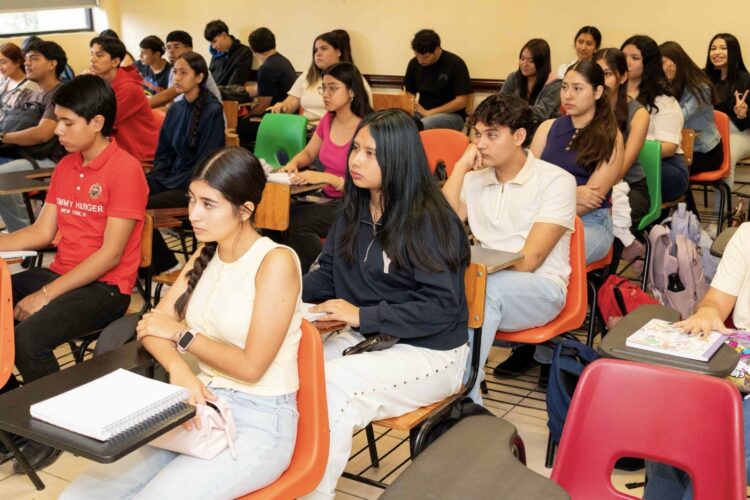 Inician más de 800 estudiantes su formación profesional en el Tecnológico del Mante