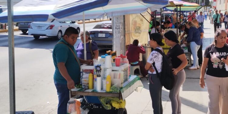 Quieren prohibir venta de ‘chatarra’ en oficinas y hospitales 