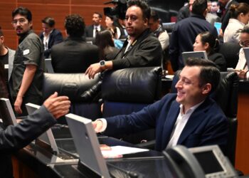 Colosio cuestiona concentración de poder y exige resultados