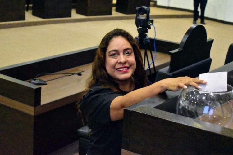 Gaby Regalado busca contender por alcaldía de Nuevo Laredo