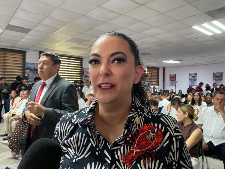 Destaca Olga Sosa avances en electrificación y respaldo a familias de Villa de Casas