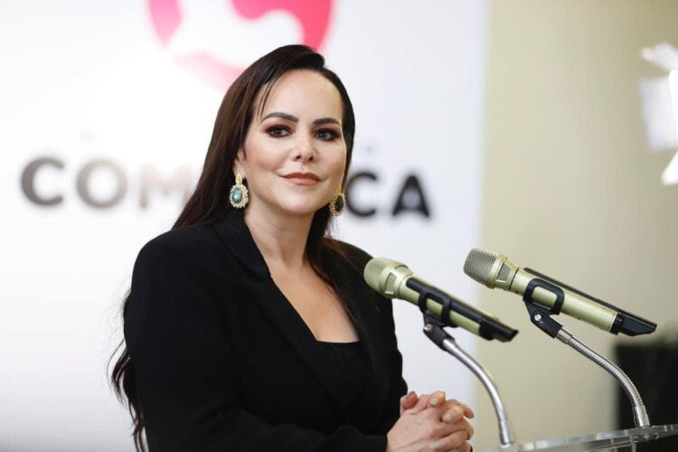 Carmen Lilia Canturosas afirma que no tiene doble nacionalidad