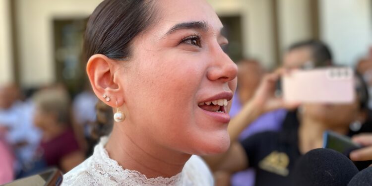 Katalyna Méndez alista registro en proceso interno de Morena