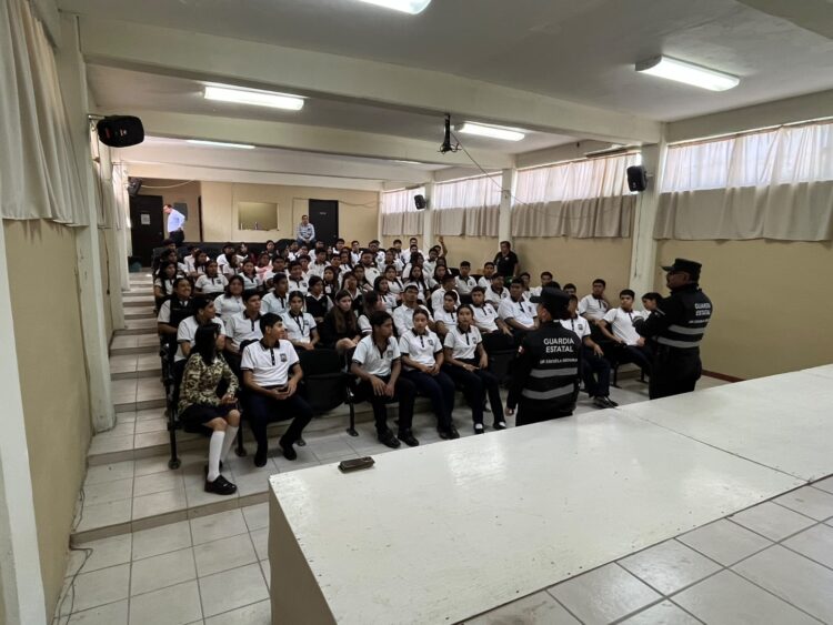 Guardia Estatal refuerza prevención de accidentes viales con pláticas informativas en Jaumave