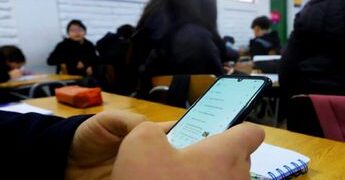 SEP regula uso de celulares en escuelas; Tamaulipas deberá armonizar sus disposiciones