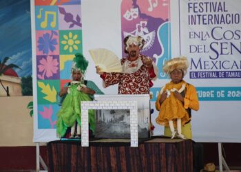 “La Otra Historia de Rosa” cautiva al público adolescente en Jaumave