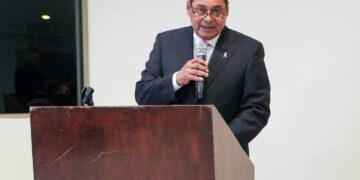 Carlos de Anda renuncia a Obras Públicas de Nuevo Laredo para participar en proceso interno de Morena