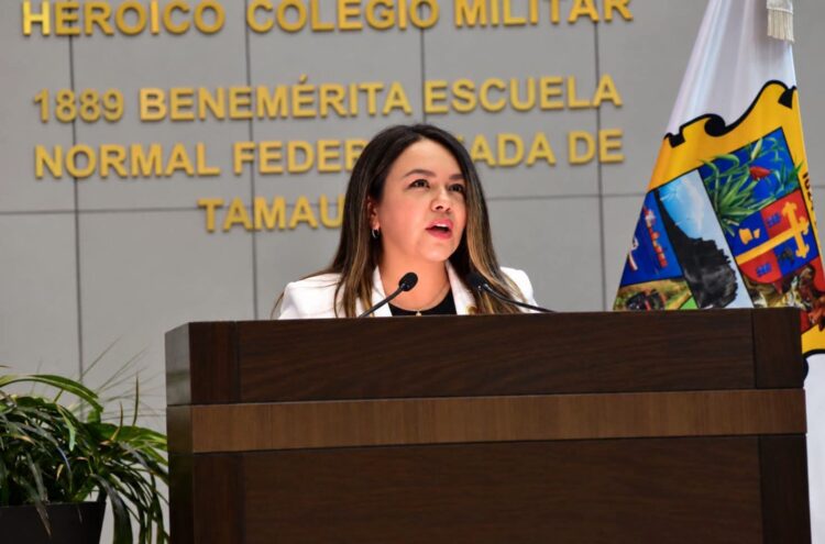 Va Elvia Eguía por la alcaldía de Matamoros; formaliza registro en Morena