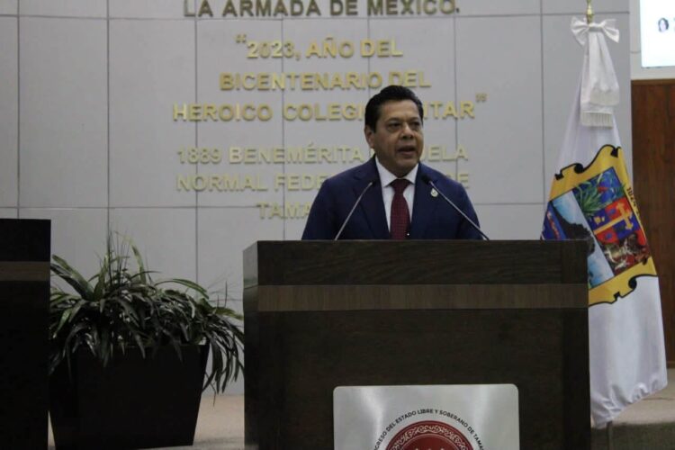 Pide Francisco Adrián Cruz Martínez información sobre Consultorios Universales de Salud para 2027