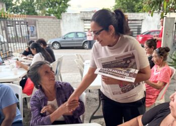 Recorre Lucero Deosdady las colonias y comparte el mensaje de la Transformación