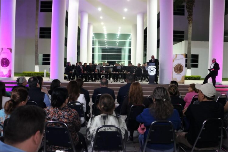 La música toma la plaza principal del Congreso 