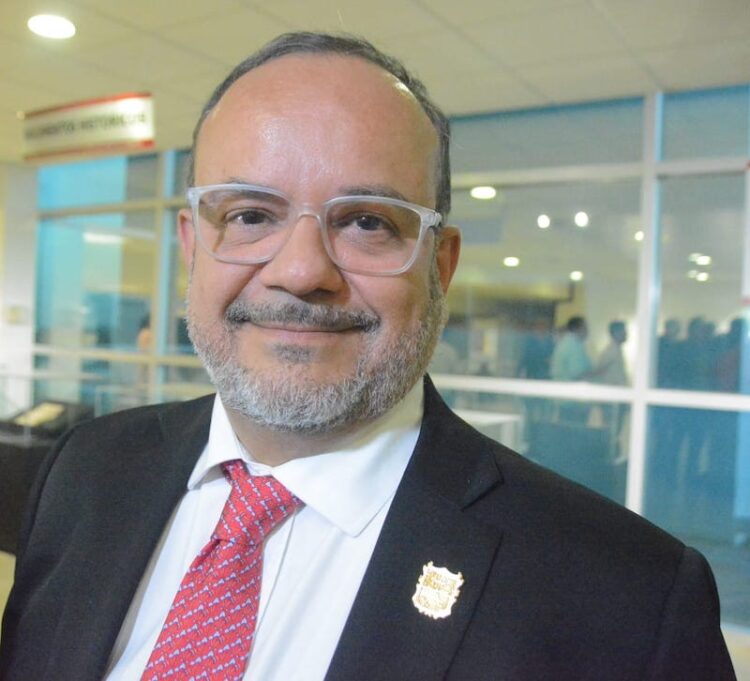 Confirma FECC búsqueda de exalcalde prófugo y cooperación con Estados Unidos