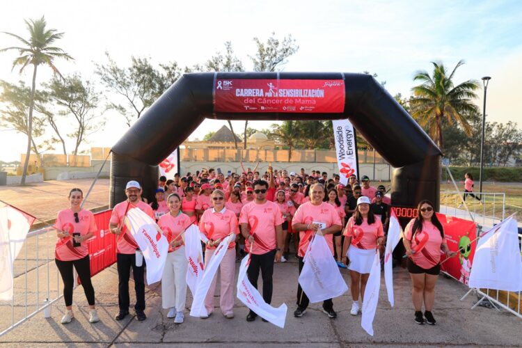Realizan SEDENER y Woodside Energy carrera atlética por la sensibilización sobre el cáncer de mama