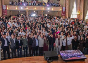 Cierra filas Alfonso Cepeda Salas con Blanca Narro