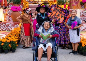 Parque La Loma celebra el Día de Muertos con baile y tradición 