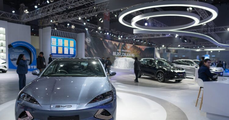 Hacienda moderniza trámite de claves vehiculares y crea sistema digital